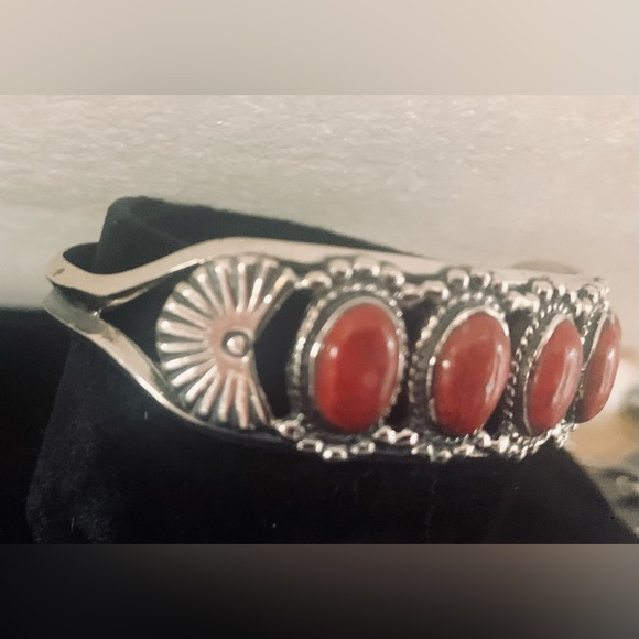 Authentic Santa Fe Style Coral Gemstone Cuff Bracelet in 925 Sterling Silver - Picture 5 of 12